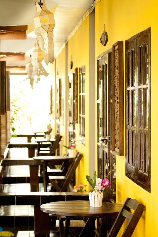 Baan Puang Petch Hotell Chiang Mai Rum bild